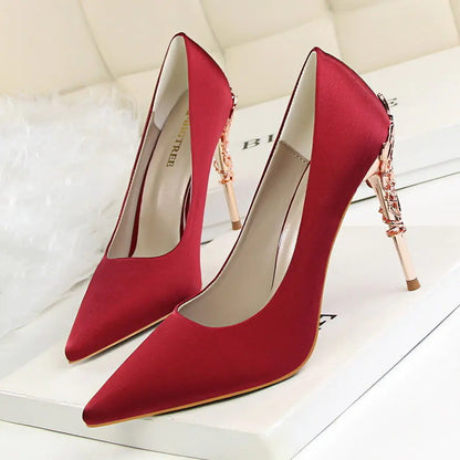 Luxuriöse Seiden-High-Heels für Damenmode-Schuhe