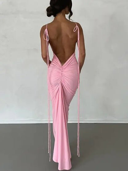 Rückenfreies, langes Wickelkleid mit Hüfte
