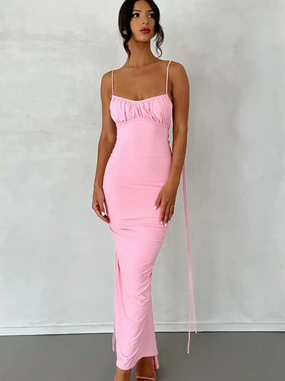 Rückenfreies, langes Wickelkleid mit Hüfte
