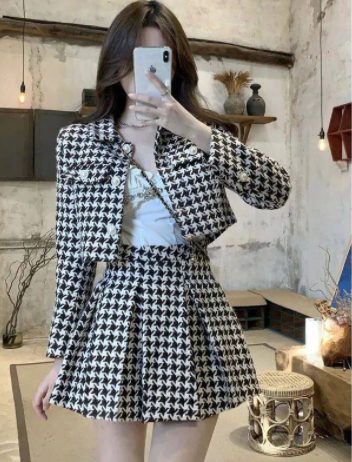 Hahnentritt-Blazer und Rock Set mit Designflair