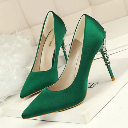 Luxuriöse Seiden-High-Heels für Damenmode-Schuhe