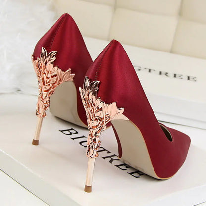 Luxuriöse Seiden-High-Heels für Damenmode-Schuhe