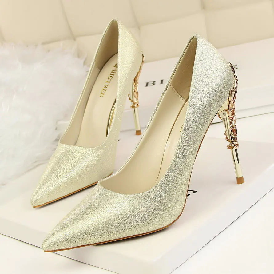 Luxuriöse Seiden-High-Heels für Damenmode-Schuhe